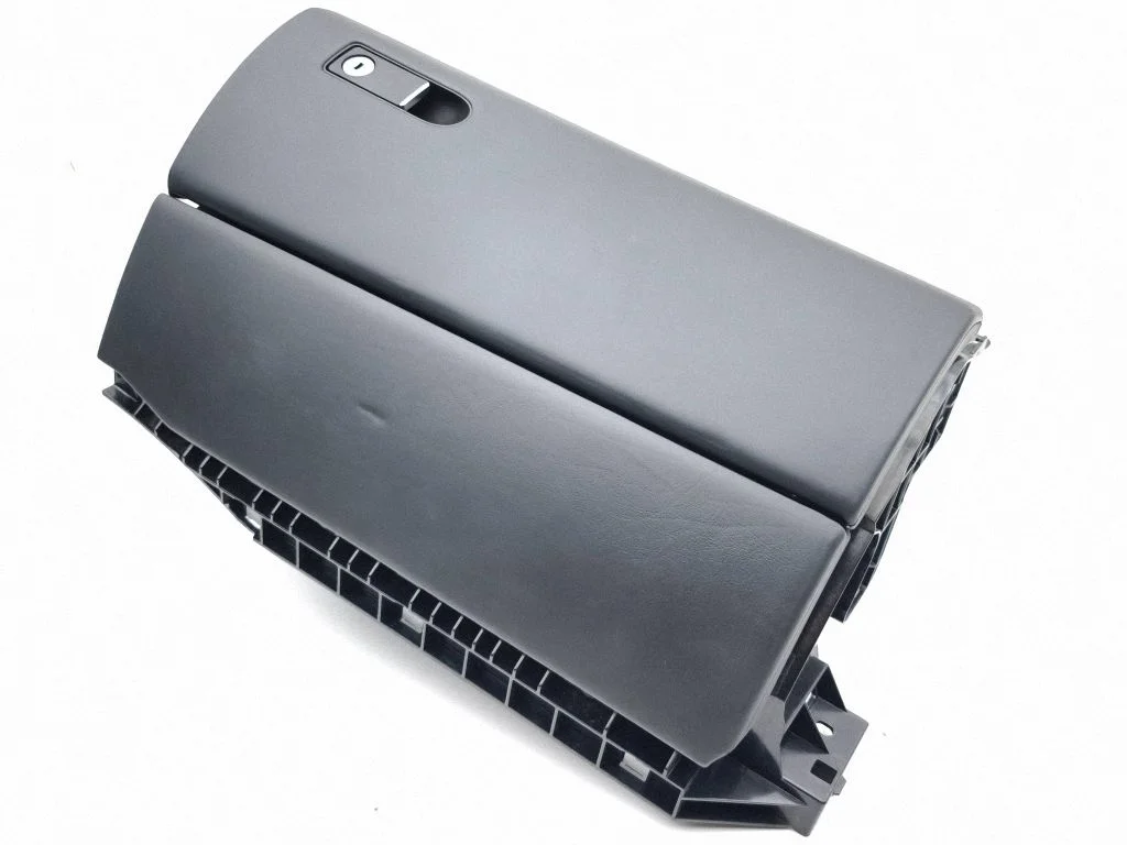 Kindalaegas – Mercedes-Benz CLS-klass C218 X218 (2011-2017)