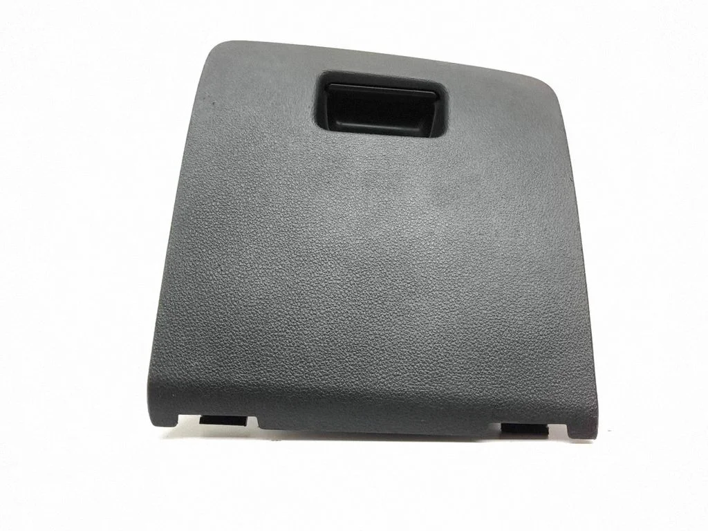 Glove box