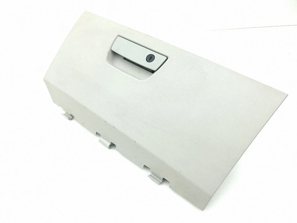 Glove box L0134775