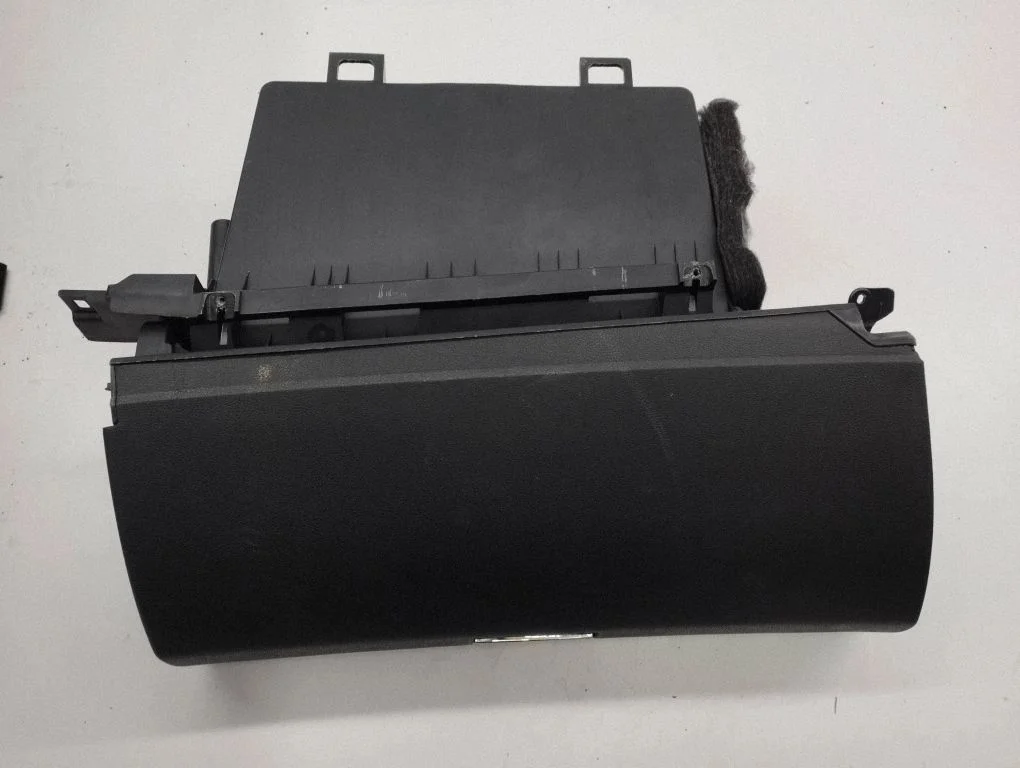 Glove box 1005483