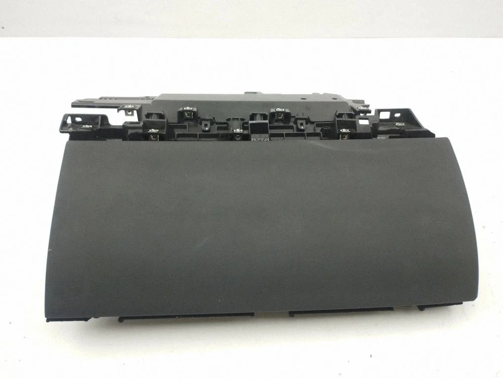 Glove box 113340900B