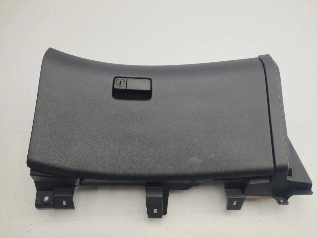 Glove box 68108CG002