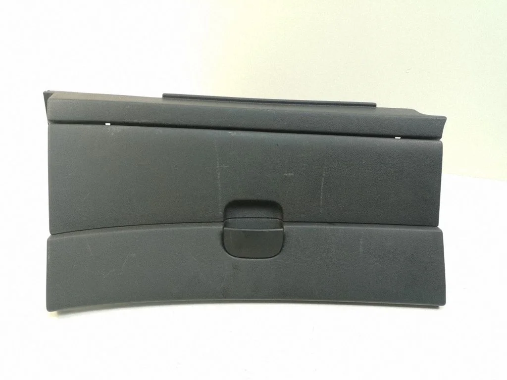 Glove box P10810A7760007