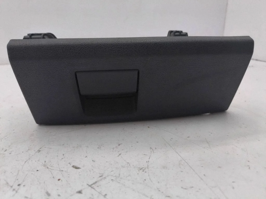 Glove box – front left