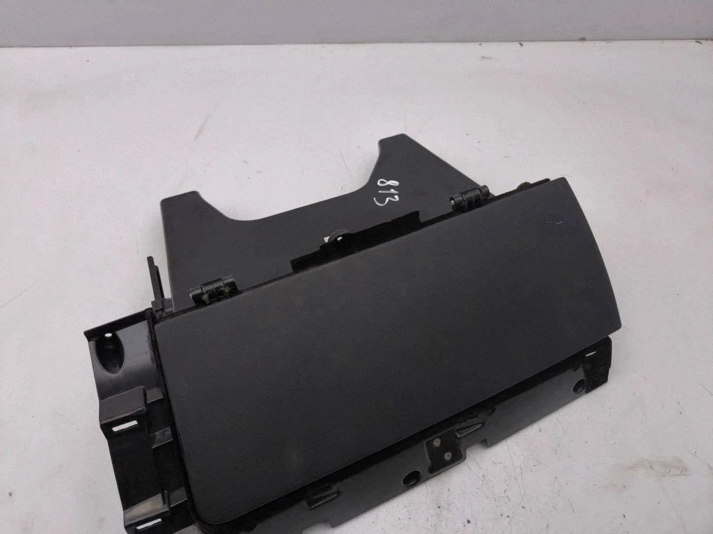 Glove box 103510400A