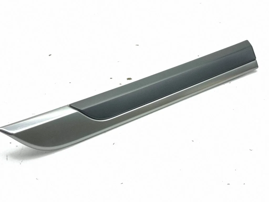 Dashboard glove box trim 7221A572ZZ
