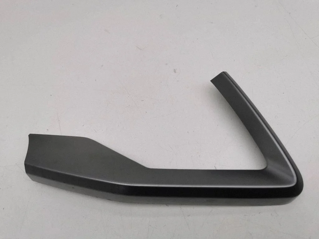 Dashboard glove box trim 8Y2853190