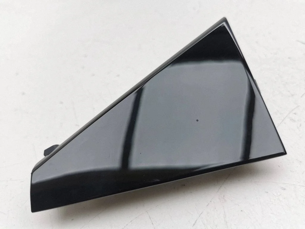 Dashboard glove box trim 8Y2857185