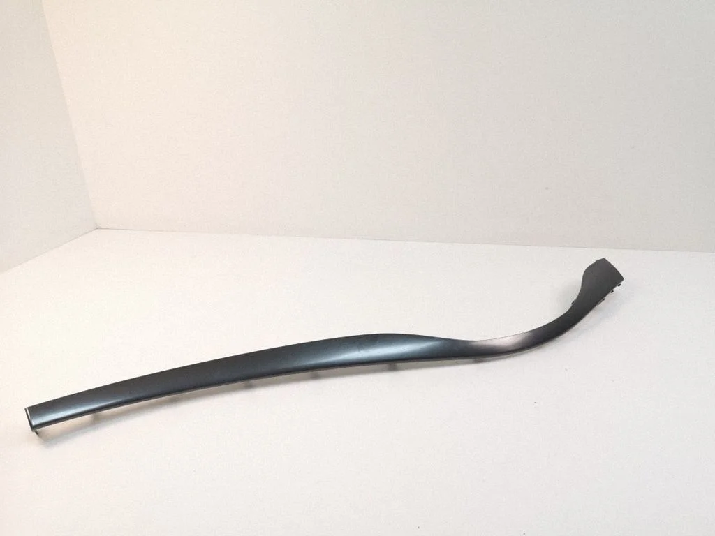 Dashboard glove box trim U09F383810