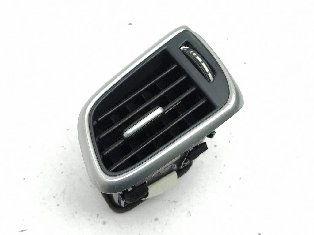 Dashboard air vent grill cover trim 687605DA0A