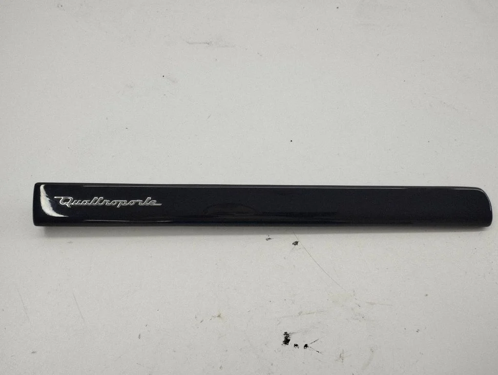 Dashboard glove box trim 677157700