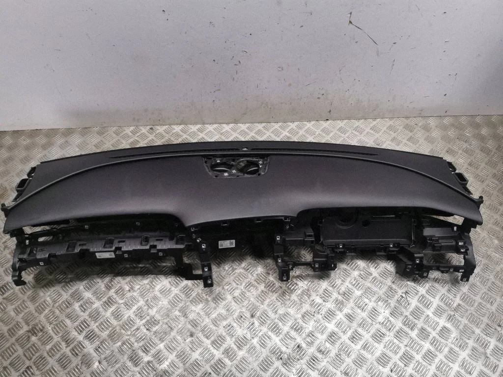 Dashboard 84701N7800NNB