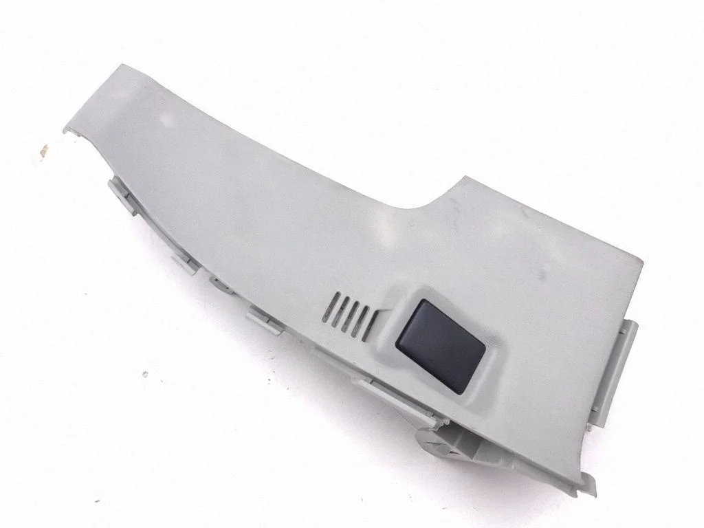 Dashboard lower bottom trim panel – Toyota Prius (XW30) (2009-2015)