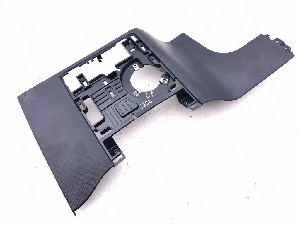 Dashboard lower bottom trim panel Lj8br04652be319w