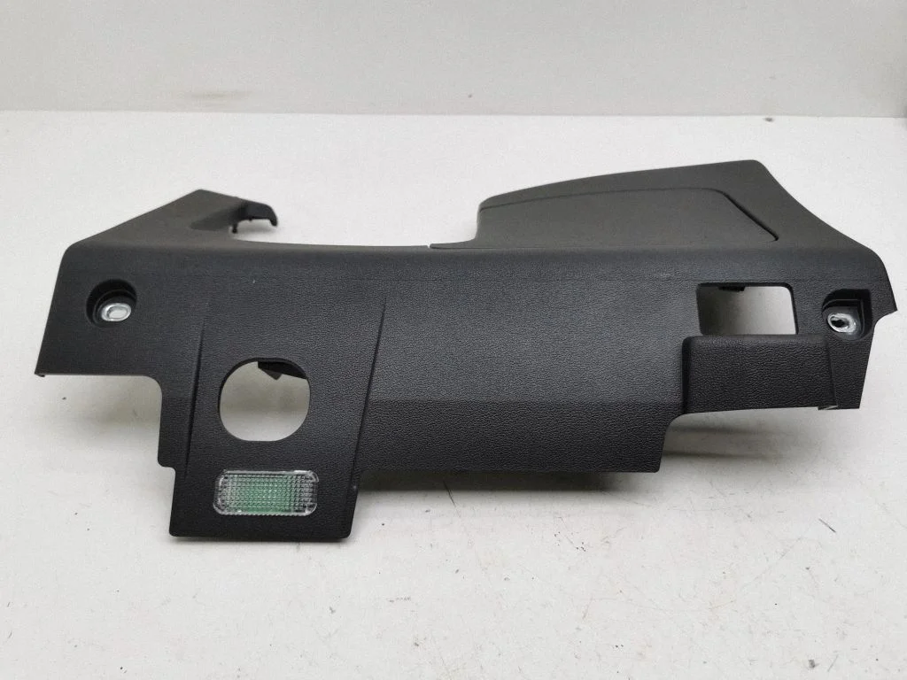 Dashboard lower bottom trim panel 82C863075A