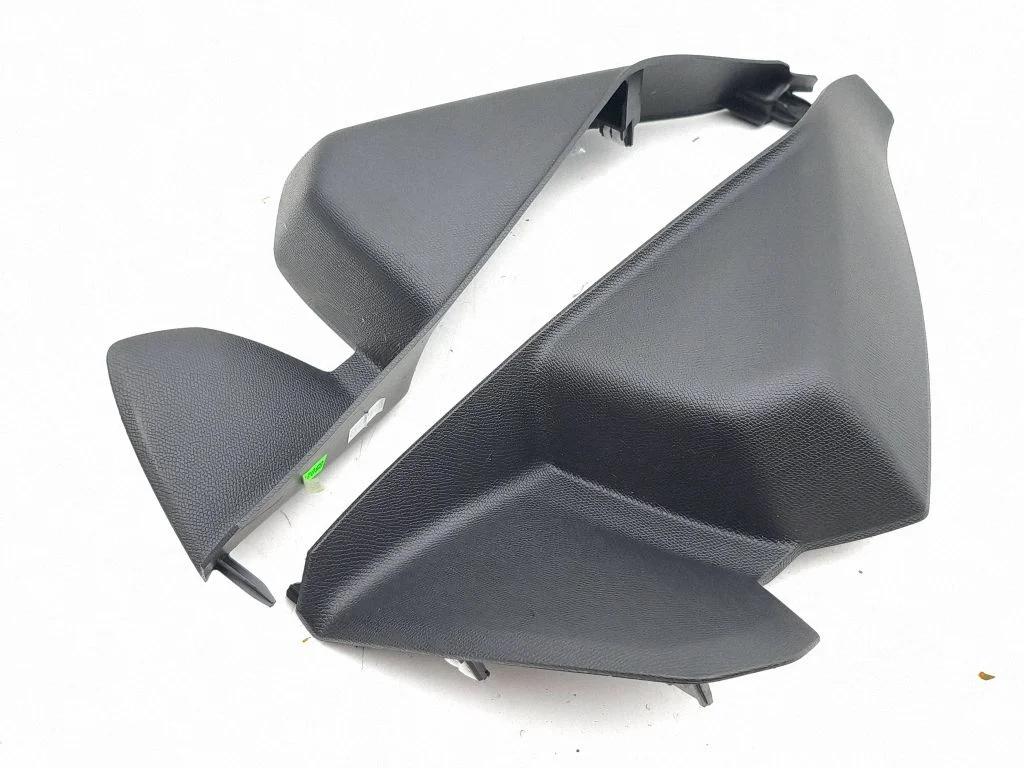 Armatuurlaua külje viimistluspaneel 9810281477