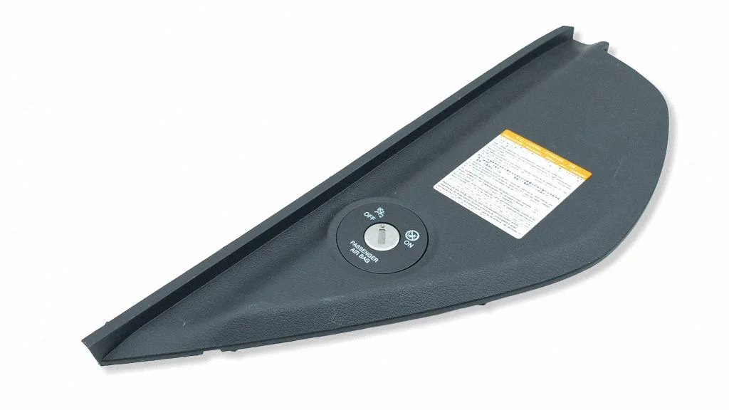 Dashboard side end trim 84765J9300