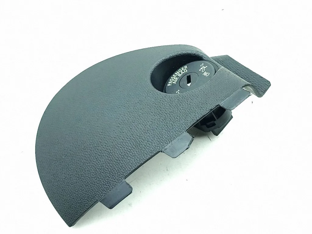 Dashboard side end trim 18428710