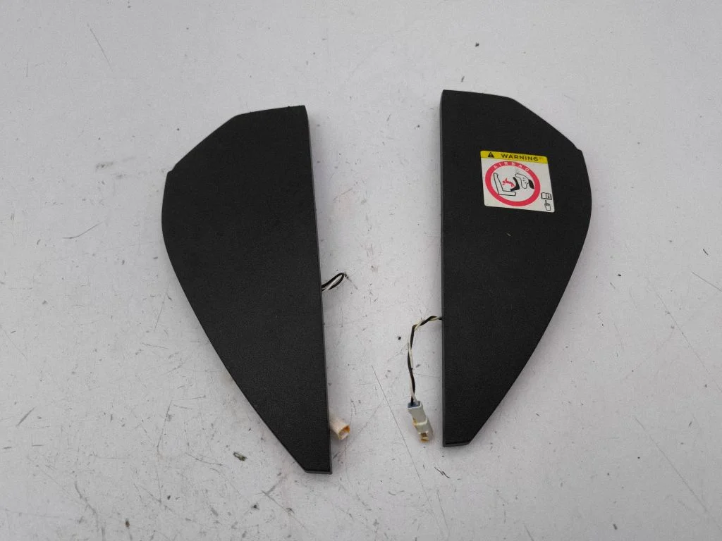 Dashboard side end trim – Tesla Model S (2012-)