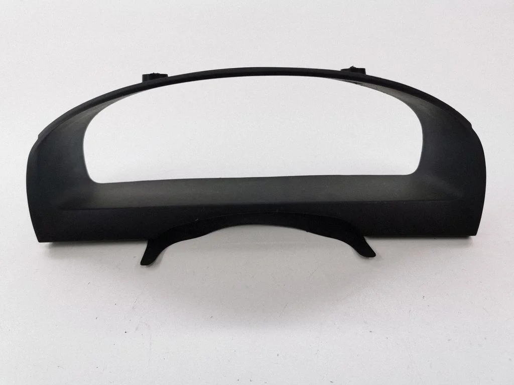 Instrumentu paneļa apdare – KIA Sorento (2002-2009)
