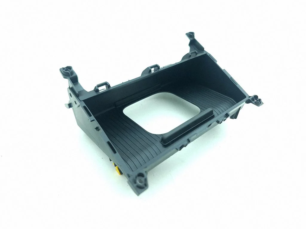 Armatuurlaua panipaik 84673HF900