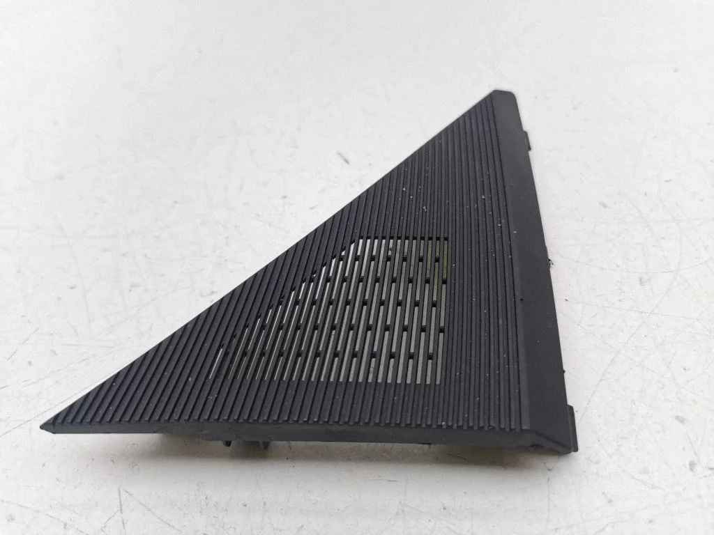 Side speaker trim/cover 281C27990R