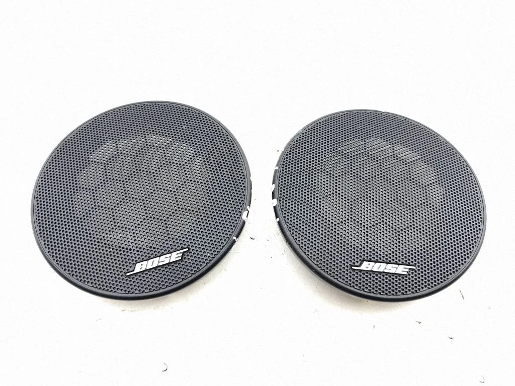 Side speaker trim/cover