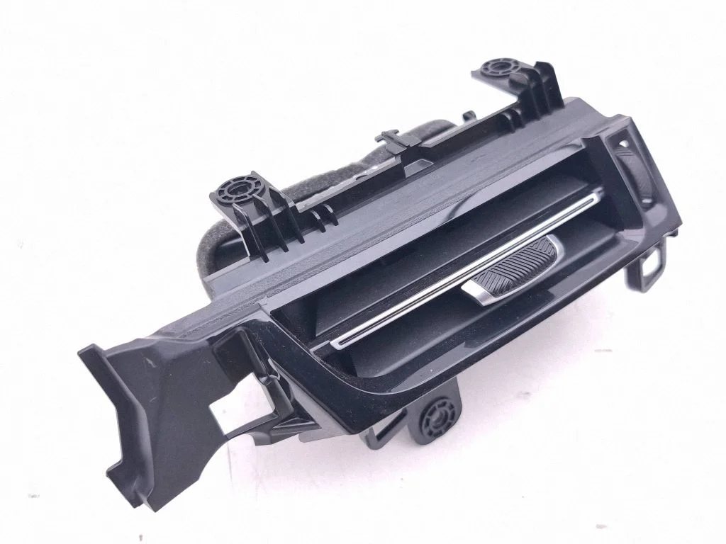 Sānu gaisa restītes – BMW 2. sērija Active Tourer U06 (2021-)