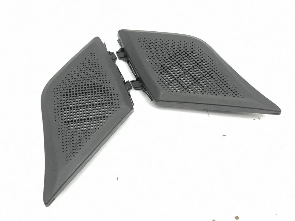 Side speaker trim/cover P10531B19000