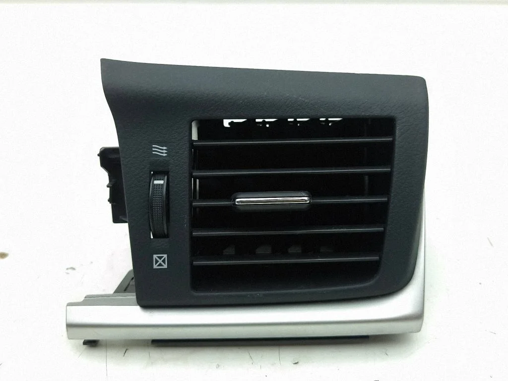 Dashboard side air vent grill/cover trim 5565076020