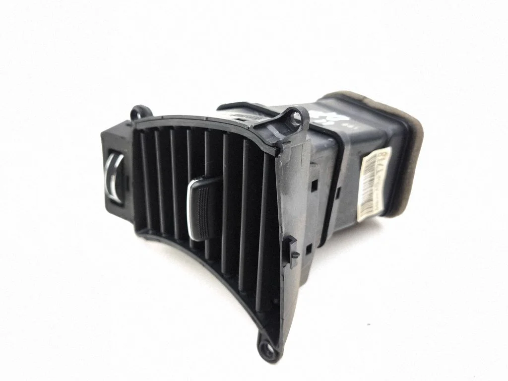 Dashboard side air vent grill/cover trim 974202T900
