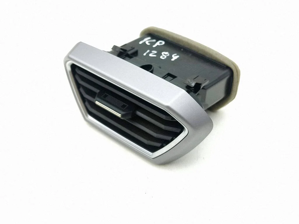 Dashboard side air vent grill/cover trim 5FC820901