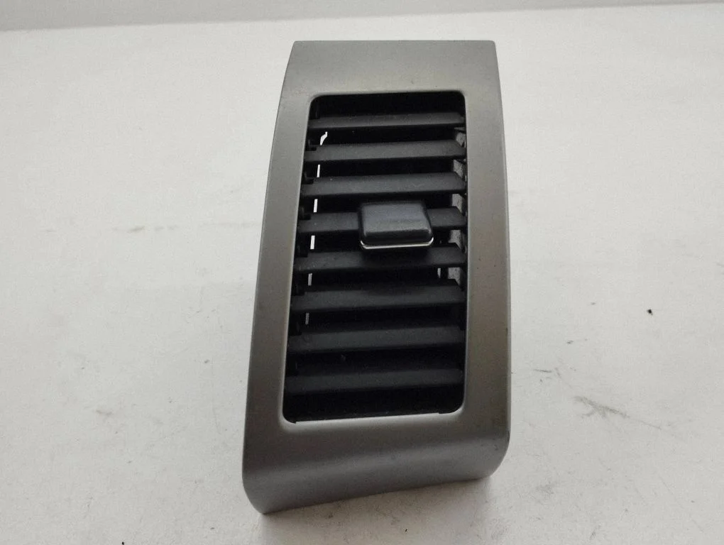 Dashboard side air vent grill/cover trim GN71114010