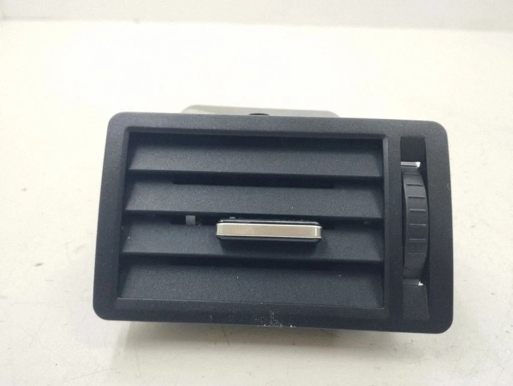 Dashboard side air vent grill/cover trim 3M51R018B08AFW