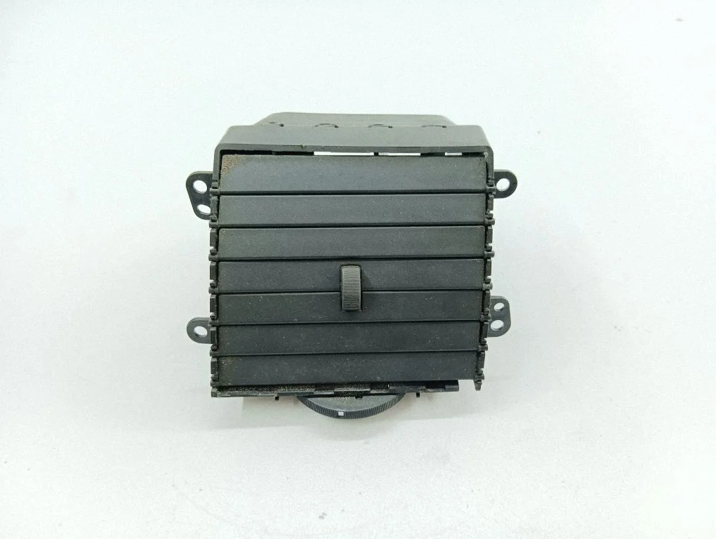 Dashboard side air vent grill/cover trim 70780XDV