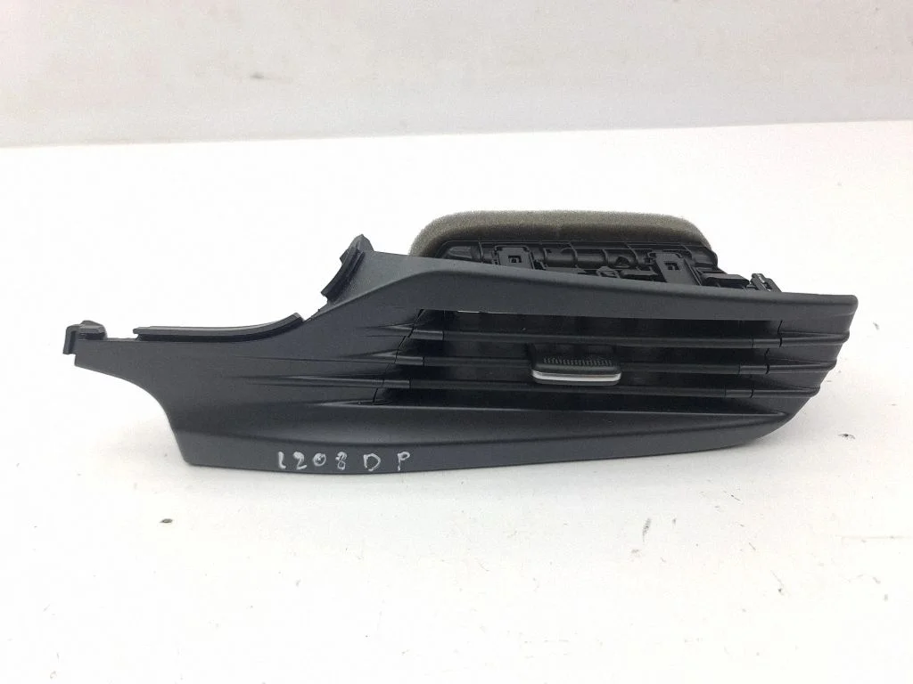 Dashboard side air vent grill/cover trim 84790Q0900