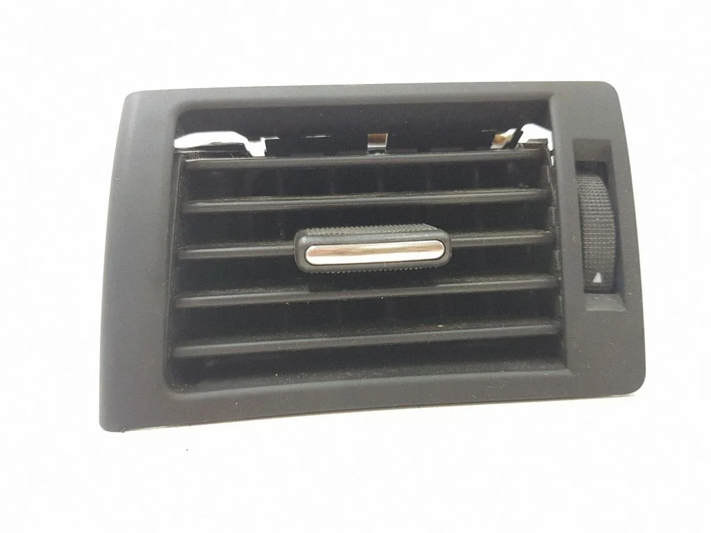 Dashboard side air vent grill/cover trim – right