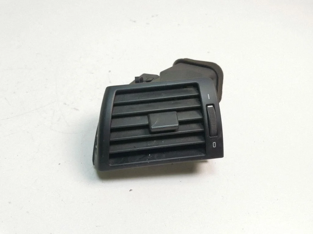 Dashboard side air vent grill/cover trim 8361897