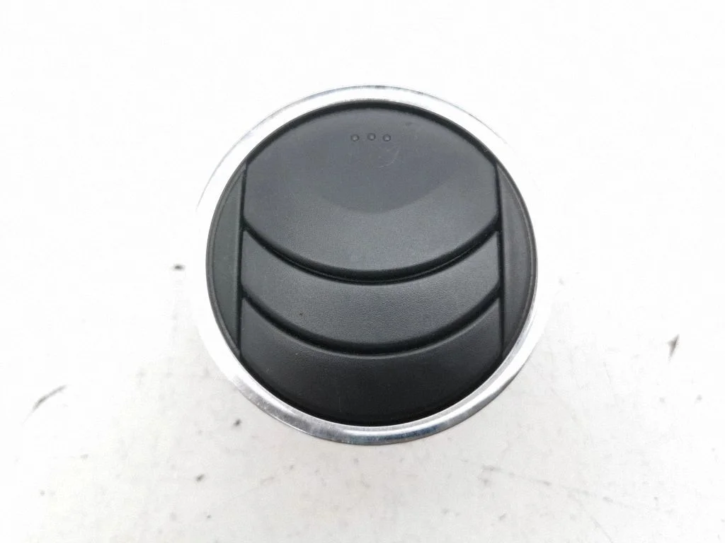 Dashboard side air vent grill/cover trim – left