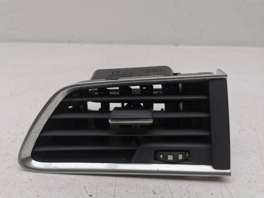 Dashboard side air vent grill/cover trim 9686445377