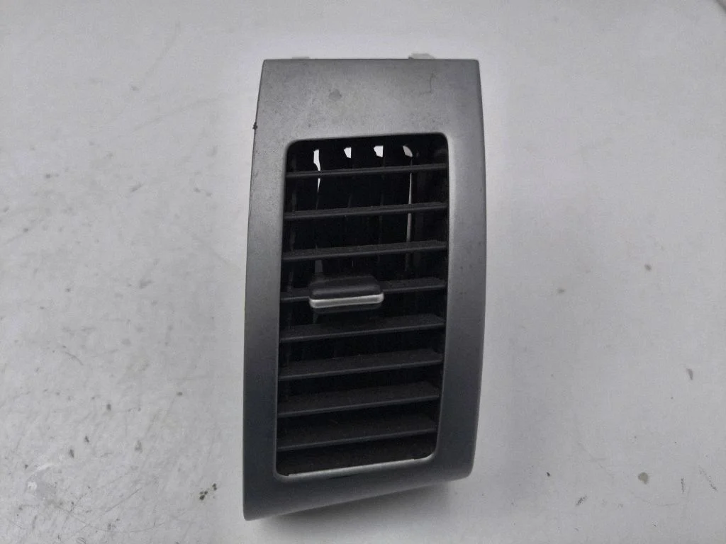 Dashboard side air vent grill/cover trim GN71114010