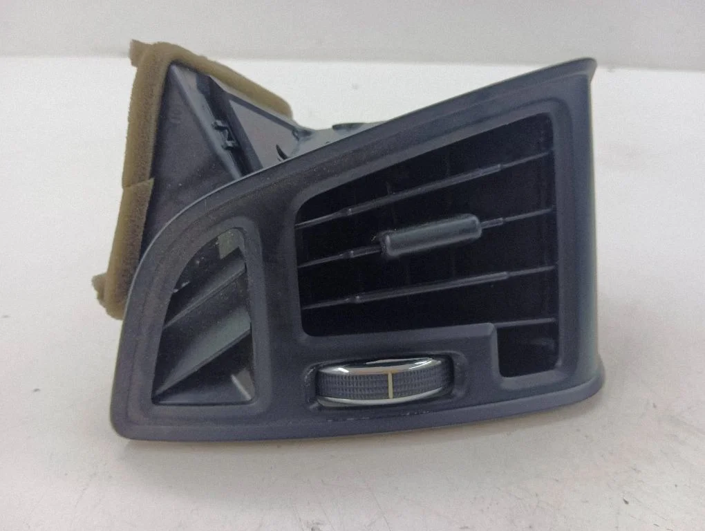 Dashboard side air vent grill/cover trim AM51R018B09BGW