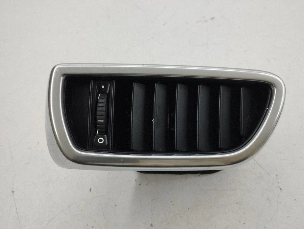 Dashboard side air vent grill/cover trim – Porsche Cayenne (92A) (2010-2017)