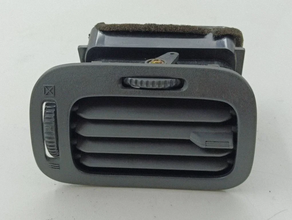 Dashboard side air vent grill/cover trim C00100732D
