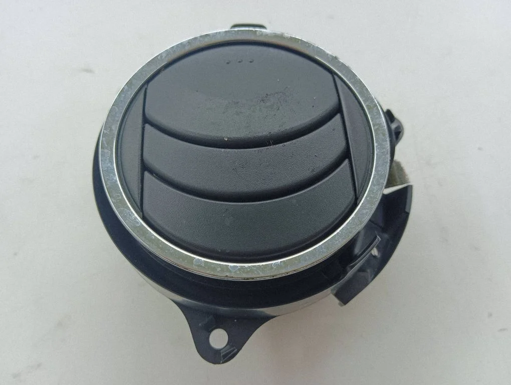 Dashboard side air vent grill/cover trim GJ6A