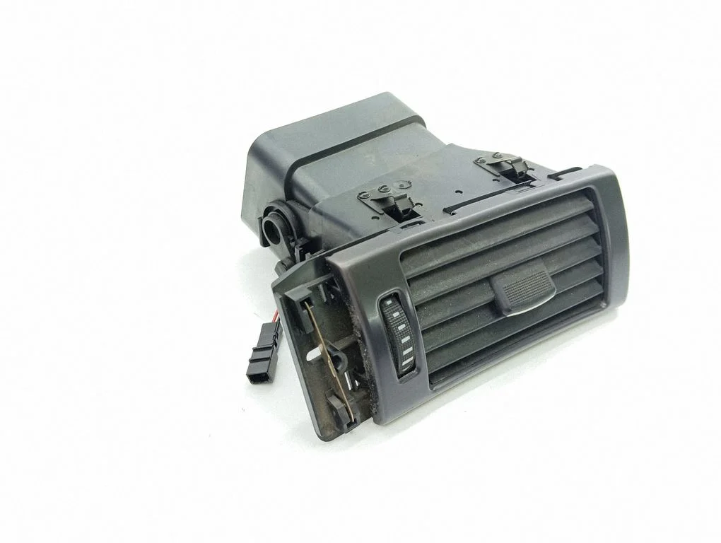 Dashboard side air vent grill/cover trim – Audi A6 Allroad C5 (1999-2005)