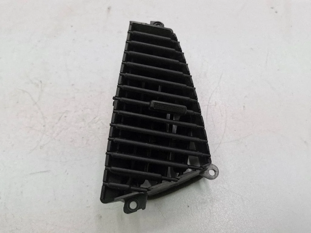 Dashboard side air vent grill/cover trim 0K2FA6481Y