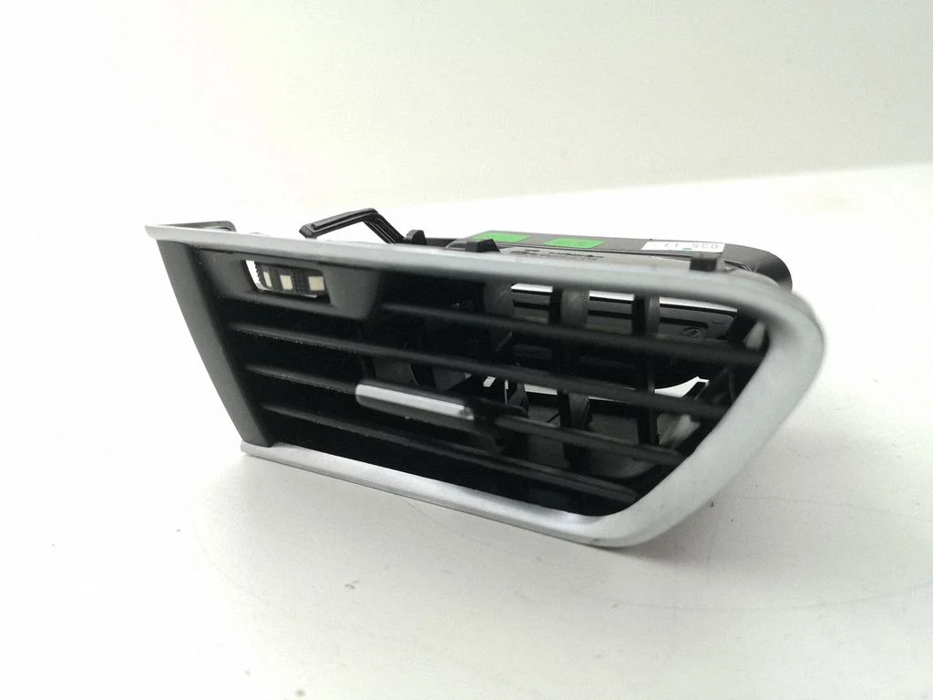 Dashboard side air vent grill/cover trim 9686445377