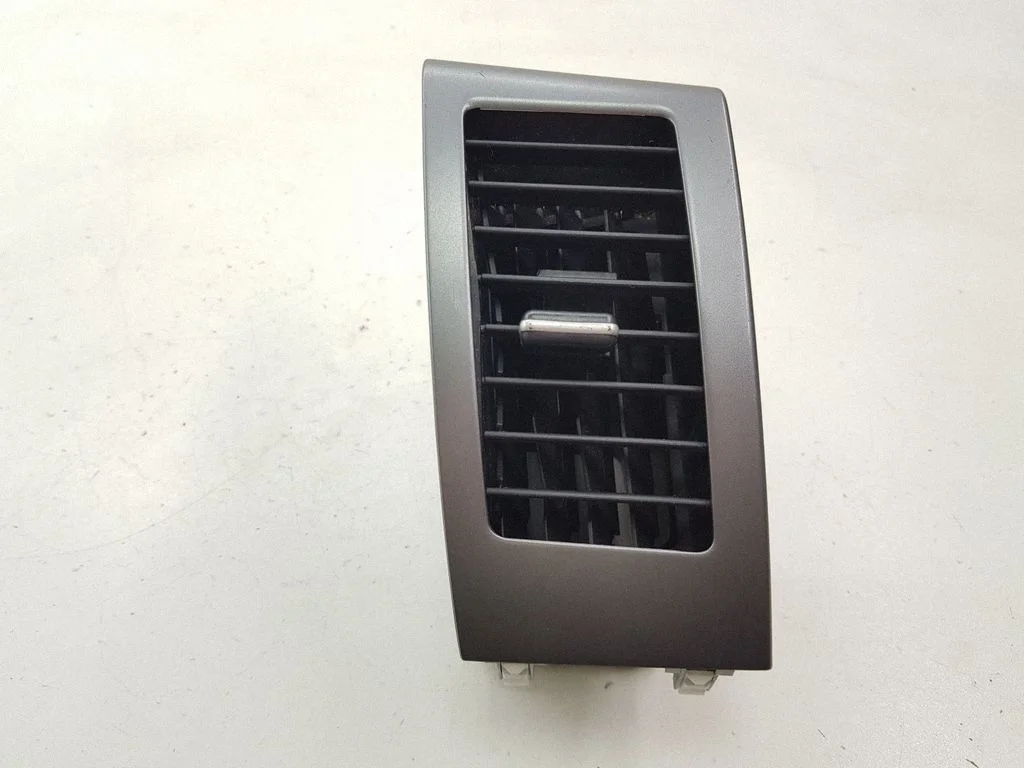 Dashboard side air vent grill/cover trim GN71114000