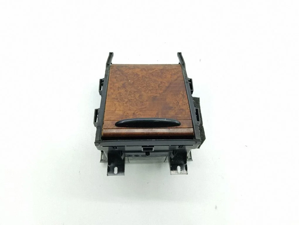 Center console – Mercedes-Benz CLS-Class C219 (2003-2011)
